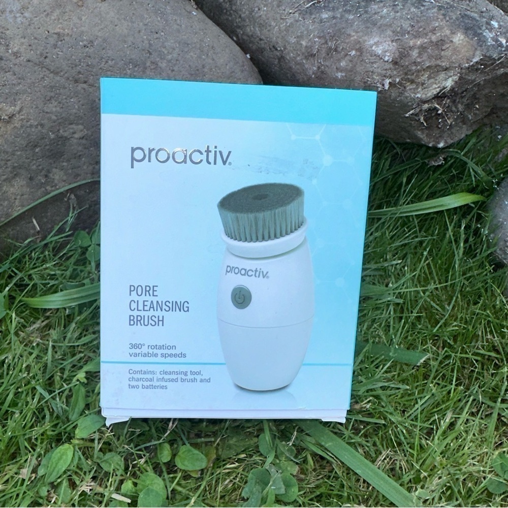 Proactiv Charcoal Pore Cleaning Brush NIB - Picture 4 of 4